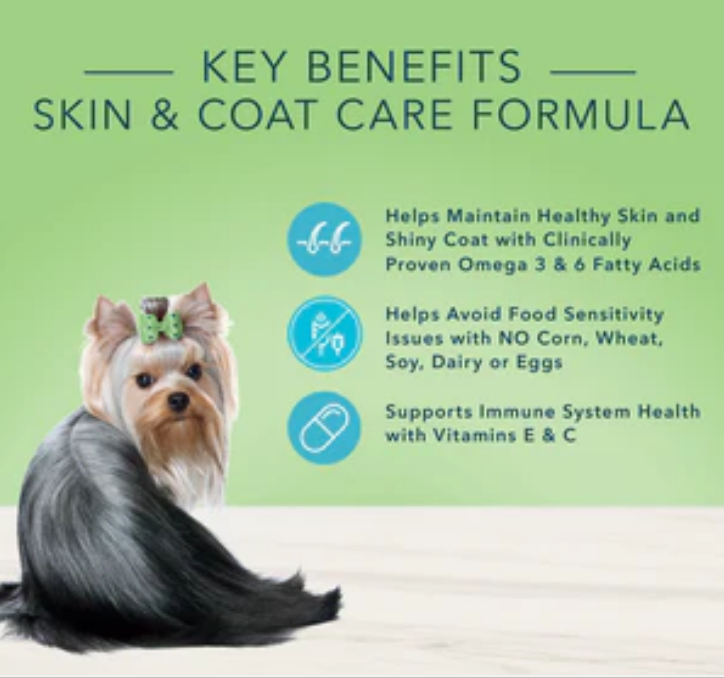Blue Buffalo True Solutions Perfect Coat Natural Skin & Coat Care Salmon Recipe image 1